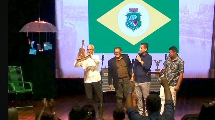 Ivanildo Vila Nova vence o maior duelo de repentistas da atualidade