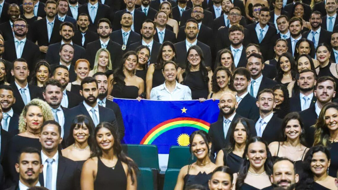 Governadora Raquel Lyra comanda formatura de 423 novos policiais civis que fortalecerão a segurança pública em Pernambuco