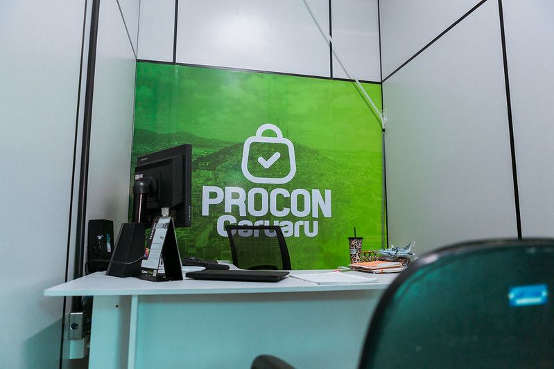 Procon Caruaru orienta consumidores sobre cuidados durante as promoções da Black Friday