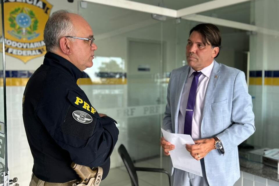 Vereador Júnior Letal solicita reforço da PRF para melhorar o trânsito no viaduto Cidade Alta–Petrópolis