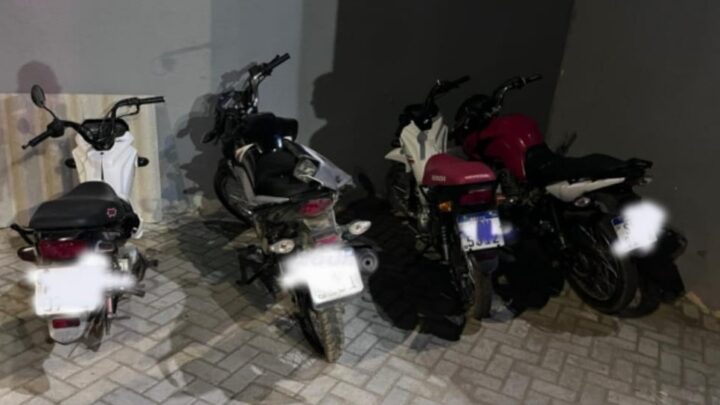 PM recupera motos roubadas em mata fechada