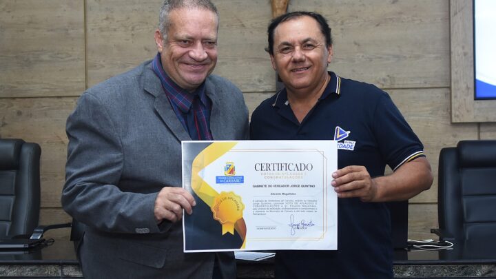 Vereador Jorge Quintino concede Voto de Aplausos aos radialistas de Caruaru; Edvaldo Magalhães recebe homenagem em destaque