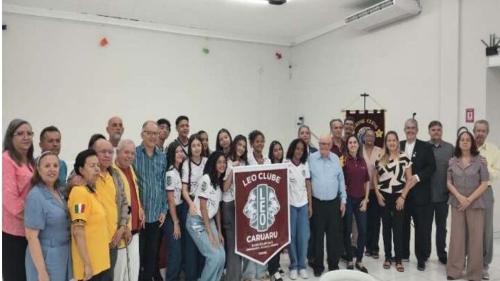 Lions Clube de Caruaru empossa nova diretoria do Leo Clube