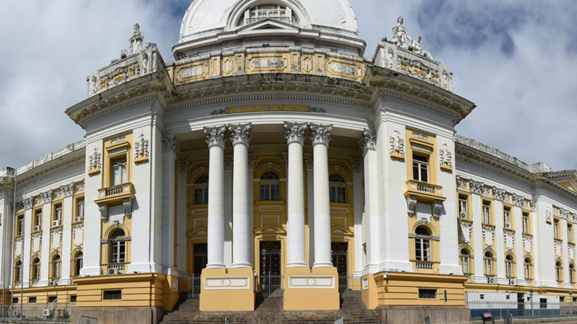 Justiça reduz em 28 anos pena de médico acusado de abusar de pacientes em Caruaru