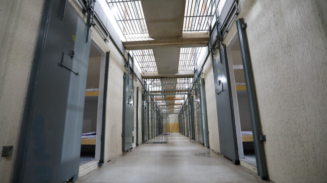 Governo de Pernambuco nomeia 300 policiais penais para integrar a segurança penitenciária