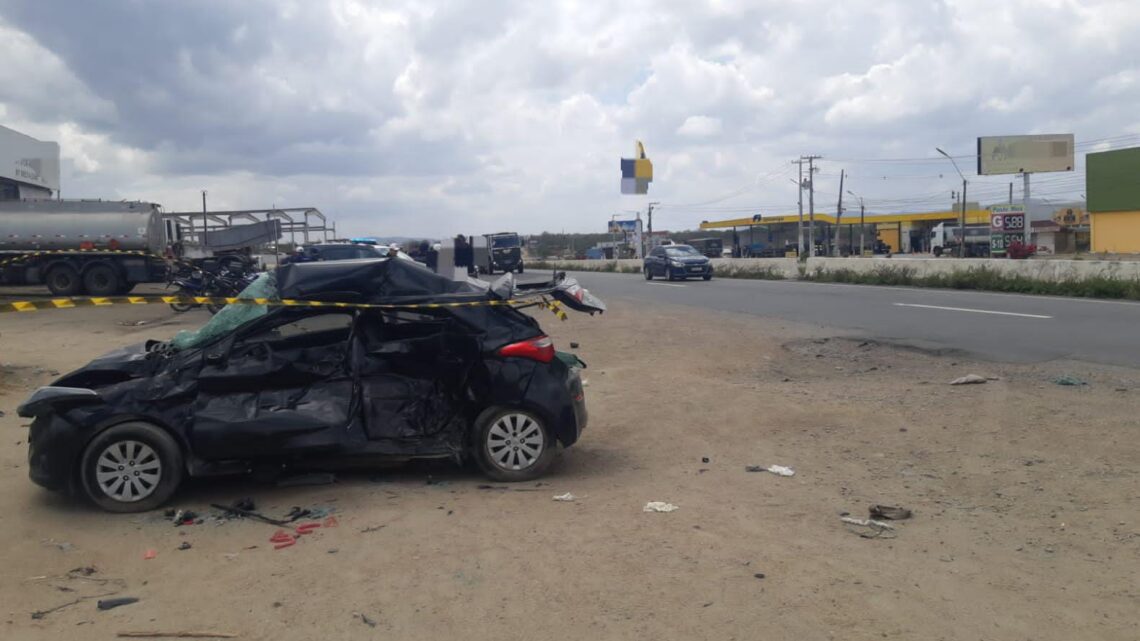 Um morto e três feridos após colisão na BR 232