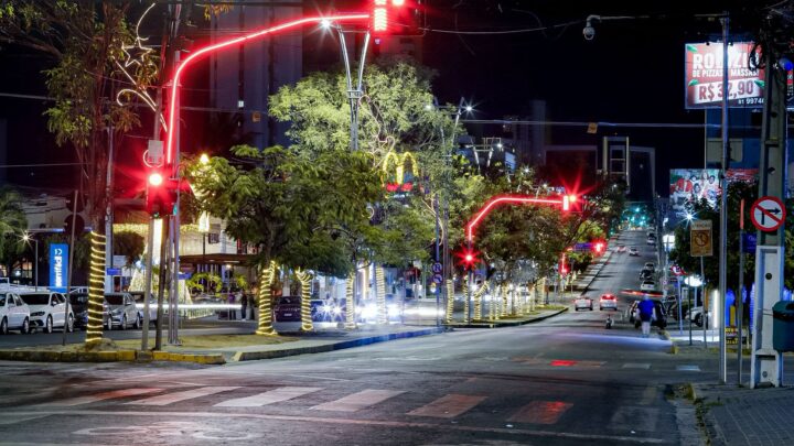 AMC intensifica implantação das placas que limitam a velocidade em 30km/h em Caruaru