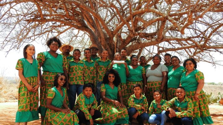 Caruaru recebe Samba de Coco Cachoeira da Onça neste domingo (14) com a turnê “Um Coco Arrochado”