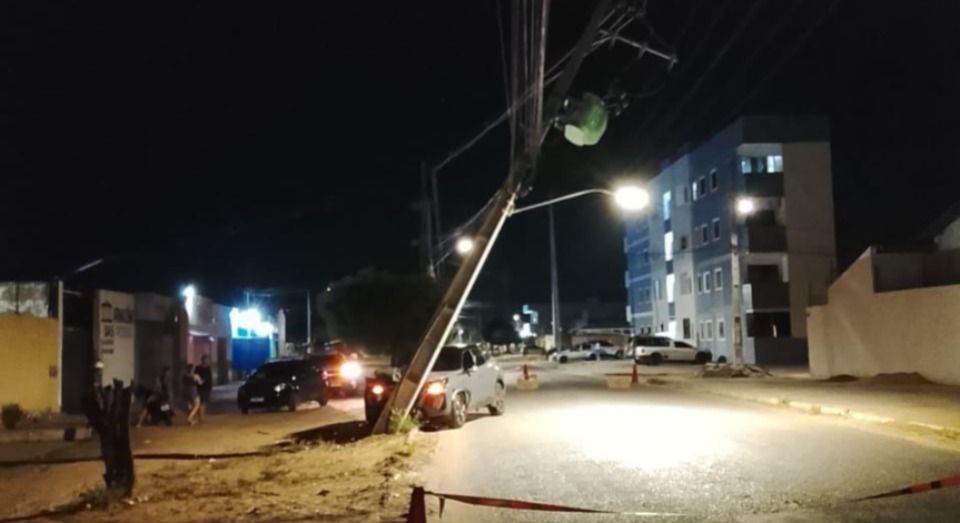 ALERTA: Caruaru registra quase três colisões de veículos contra postes por semana, em 2025