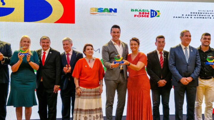 Rodrigo Pinheiro recebe Prêmio Brasil Sem Fome e leva Caruaru ao reconhecimento nacional