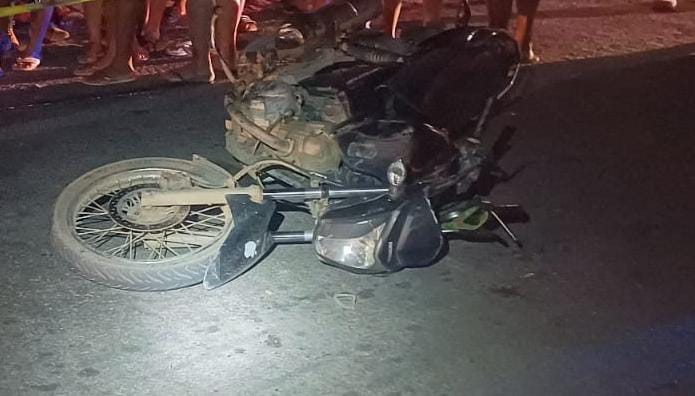 Colisão envolvendo motos deixa um morto e outro ferido na BR 232