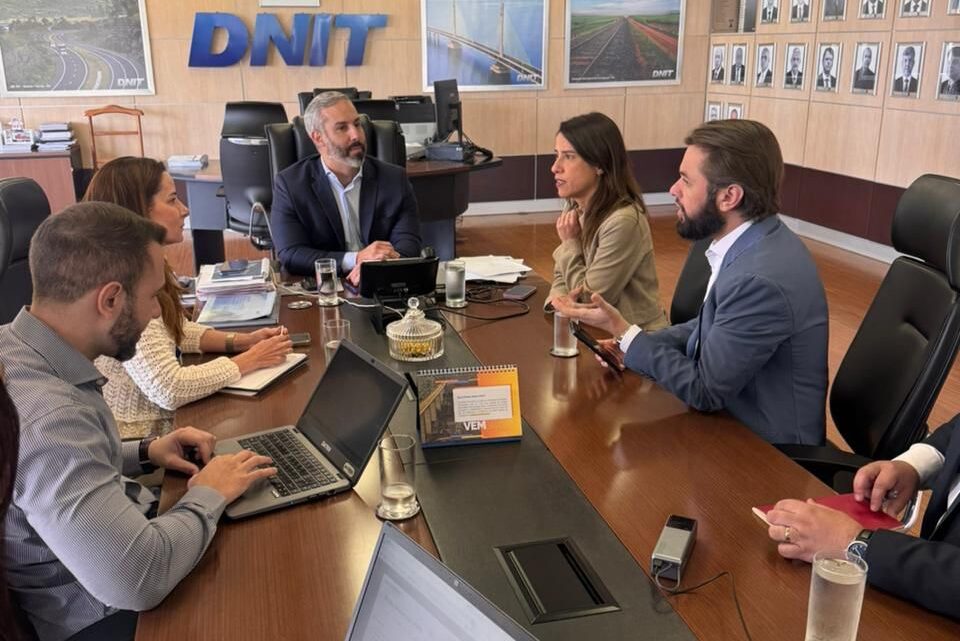Em Brasília, governadora Raquel Lyra garante junto ao DNIT a construção da variante de Toritama