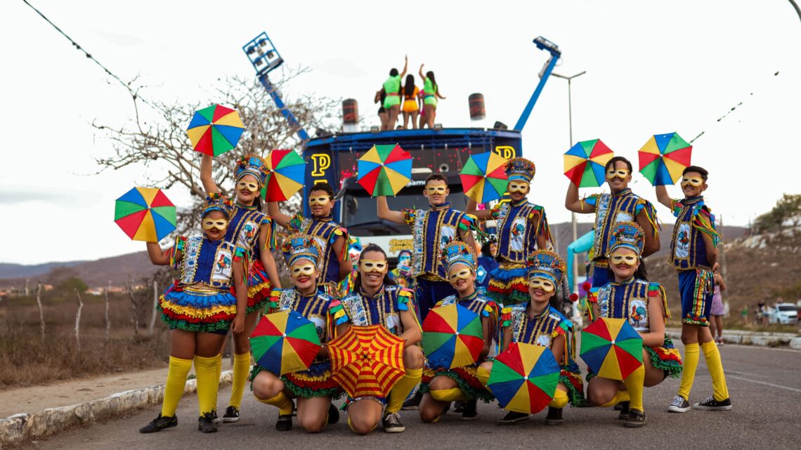 1º Grito de Carnaval dá pontapé na Folia do Papangu 2026 em Bezerros