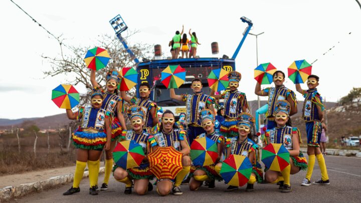 1º Grito de Carnaval dá pontapé na Folia do Papangu 2026 em Bezerros