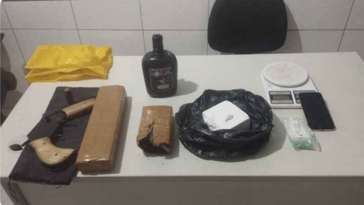 Polícia Militar apreende mais de 2 kg de drogas e arma de fogo em Caruaru