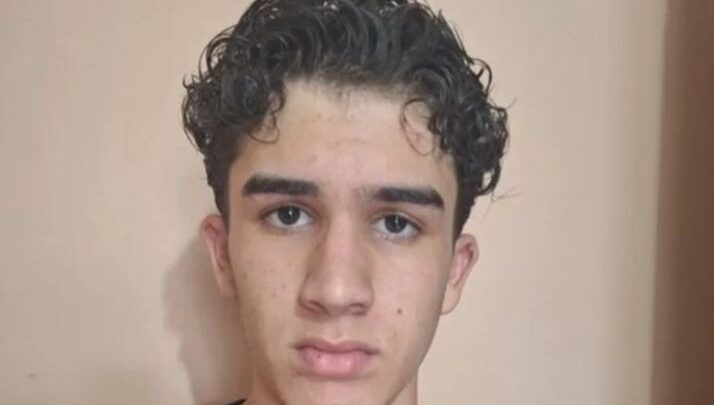 Família caruaruense cria vaquinha solidária em prol de adolescente com doença na visão