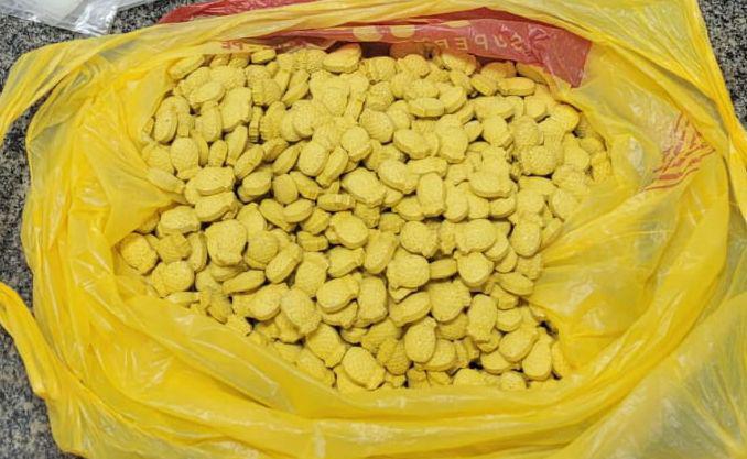 Polícia Civil desarticula esquema de tráfico de drogas sintéticas no Recife e apreende cerca de 600 comprimidos de ecstasy