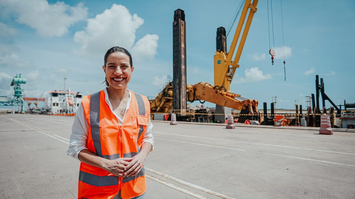 Governadora Raquel Lyra e ministro Silvio Costa Filho entregam dragagem do canal interno do Porto de Suape, que autoriza receber navios maiores