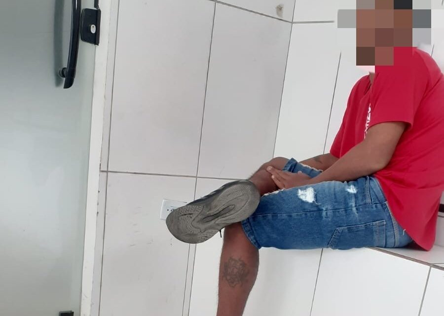 Homem é preso após desacatar e ameaçar agentes da Guarda Municipal em praça de Caruaru