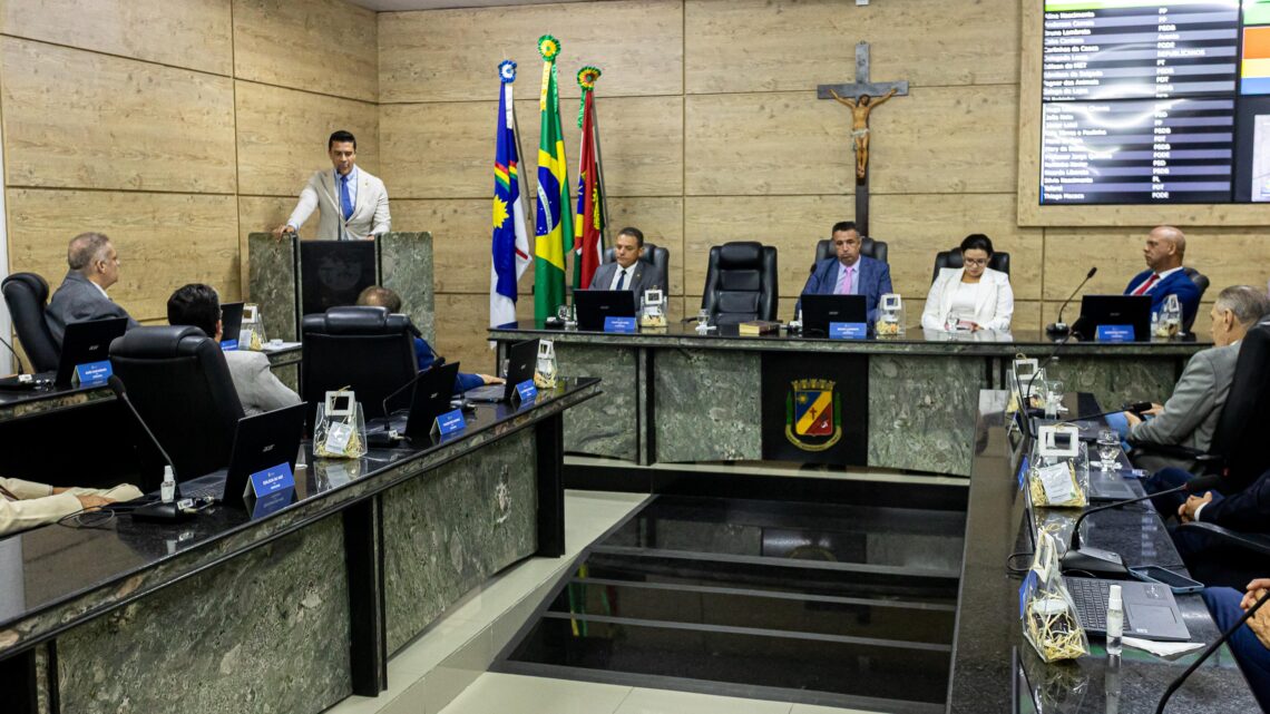 Prefeito Rodrigo Pinheiro anuncia a publicação de novos decretos em Caruaru