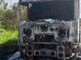 Cabine de caminhão pega fogo na BR 232