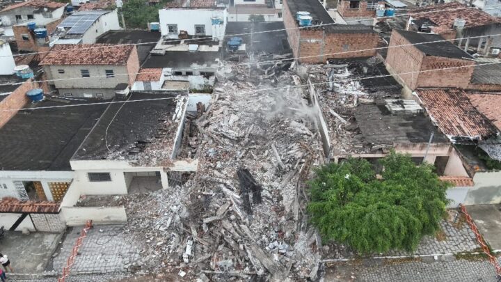 Defesa Civil emite nota sobre imóveis atingidos por incêndio