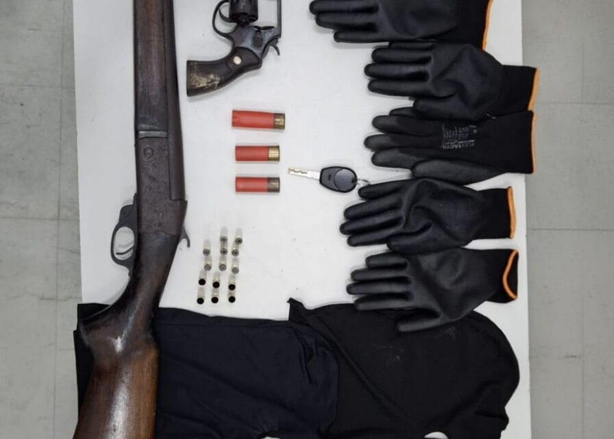 Polícia Militar prende cinco suspeitos após ataque a tiros em condomínio