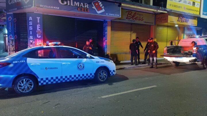 Guarda Municipal detém dupla suspeita de arrombamento e furto em estabelecimento no Centro de Caruaru