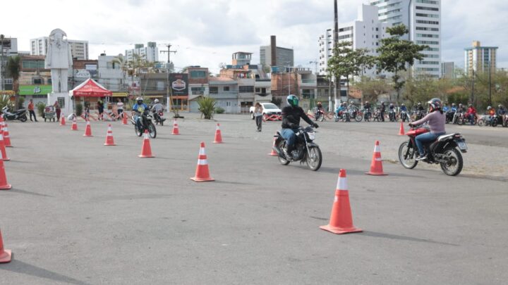 AMC oferta curso gratuito de Pilotagem Defensiva para Motociclistas – Módulo 1 em fevereiro