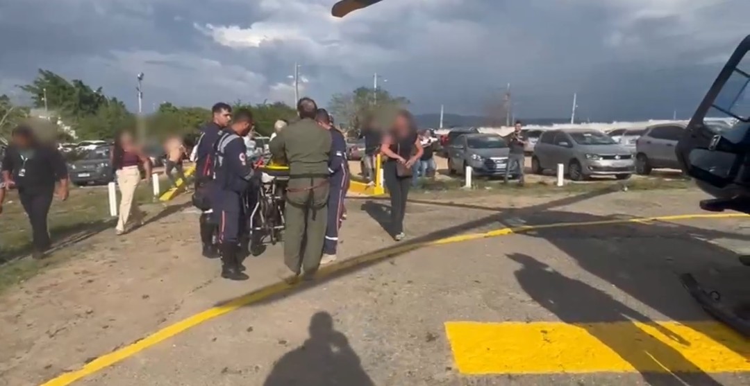 Menino sofre traumatismo no tórax e é resgatado de helicóptero em Caruaru