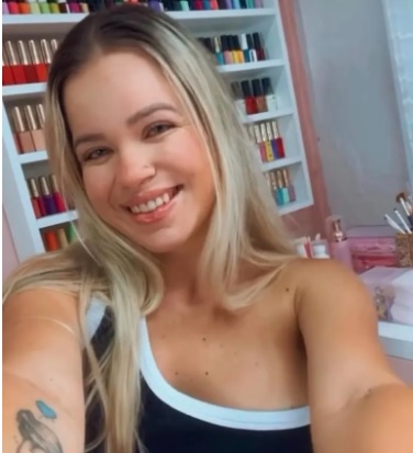 Manicure é assassinada com vários tiros dentro de casa