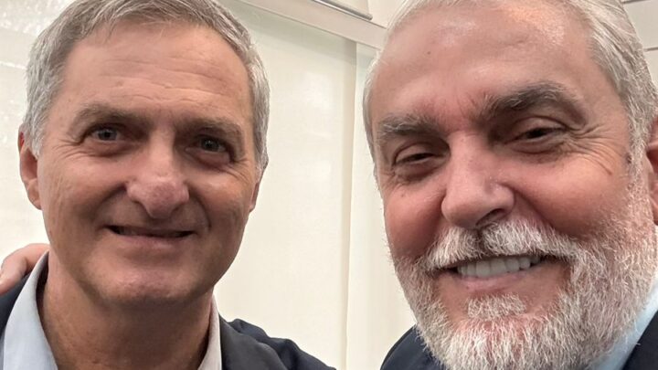 Em Säo Paulo, Silvio Nascimento tem encontro com o irmão de Bolsonaro