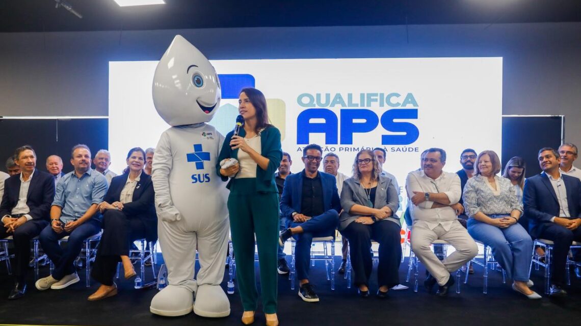 Governadora Raquel Lyra comanda acolhimento de mais de 1.600 novos residentes do SUS e lança programa Qualifica APS com entrega computadores para salas de vacinação de todo o Estado