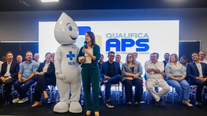 Governadora Raquel Lyra comanda acolhimento de mais de 1.600 novos residentes do SUS e lança programa Qualifica APS com entrega computadores para salas de vacinação de todo o Estado