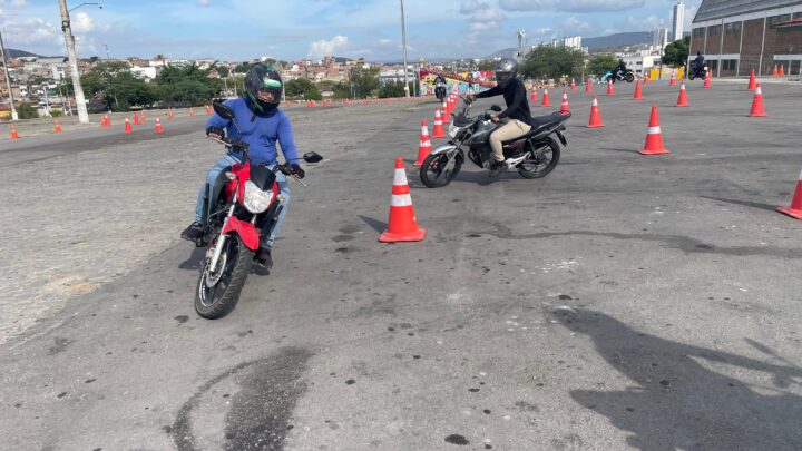 AMC oferta curso gratuito de Pilotagem Defensiva para Motociclistas – Módulo 1