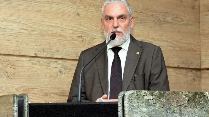 Vereador Silvio Nascimento, propõe tornozeleiras com identificação rosa para agressores de mulheres em Pernambuco