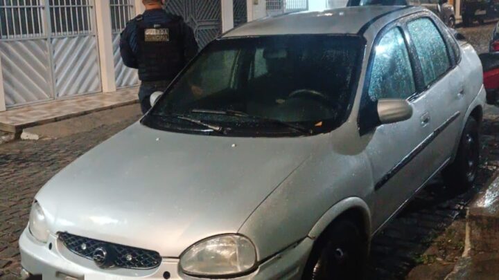 Guarda Municipal de Caruaru recupera veículo com restrição e reforça presença nas ruas