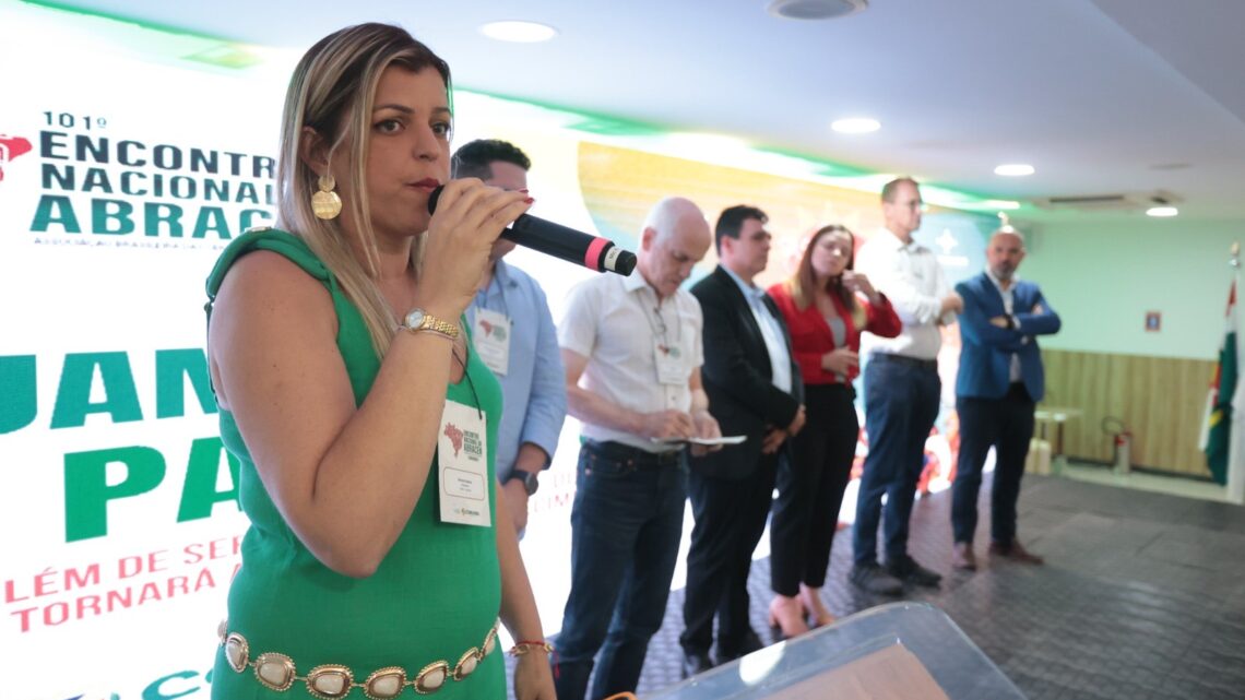 Gestão Rodrigo Pinheiro vira exemplo nacional e eleva Renata Senna à presidente da Abracen, sendo a primeira mulher a presidir o órgão