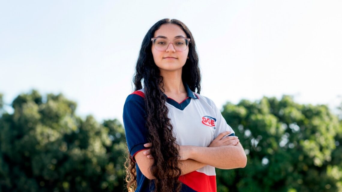 Estudante pernambucana conquista ouro na Olimpíada Brasileira de Biologia e está entre as 12 melhores do país