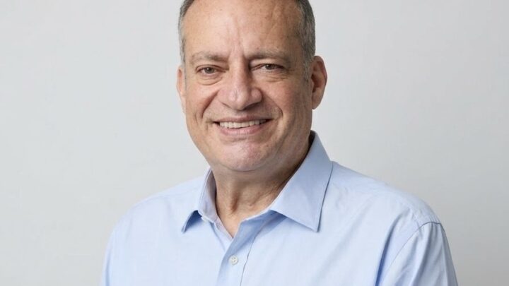 Abril Azul: Jorge Quintino apresenta iniciativas para ampliar oportunidades a pessoas com autismo em Caruaru