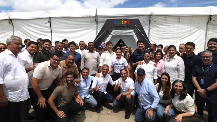 No Circuito Literário em Petrolina, governadora Raquel Lyra autoriza pagamento do PIX Tênis e obras de duas creches