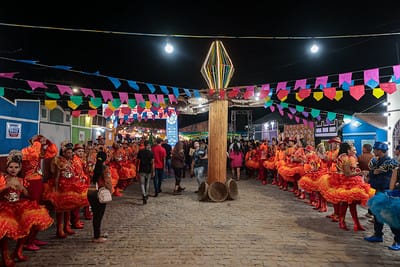 Público prestigia Vila de Lajes na primeira noite do Maior e Melhor São João do Mundo, em Caruaru