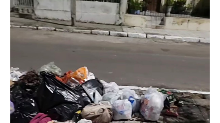 Polícia procura mãe que abandonou feto em lixo em Caruaru