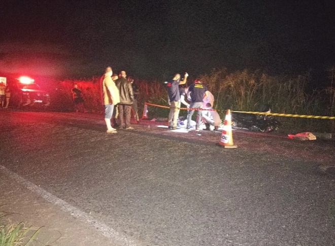 Mulher morre ao colidir moto em gelo baiano na PE-97, em Bezerros