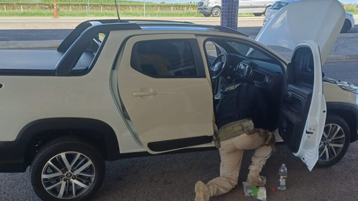 Homem troca carro por caminhonete furtada e é detido pela PRF