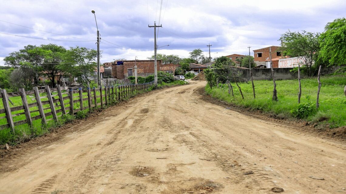 Prefeito Rodrigo Pinheiro anuncia pavimentação inédita para Dois Riachos, na zona rural de Caruaru