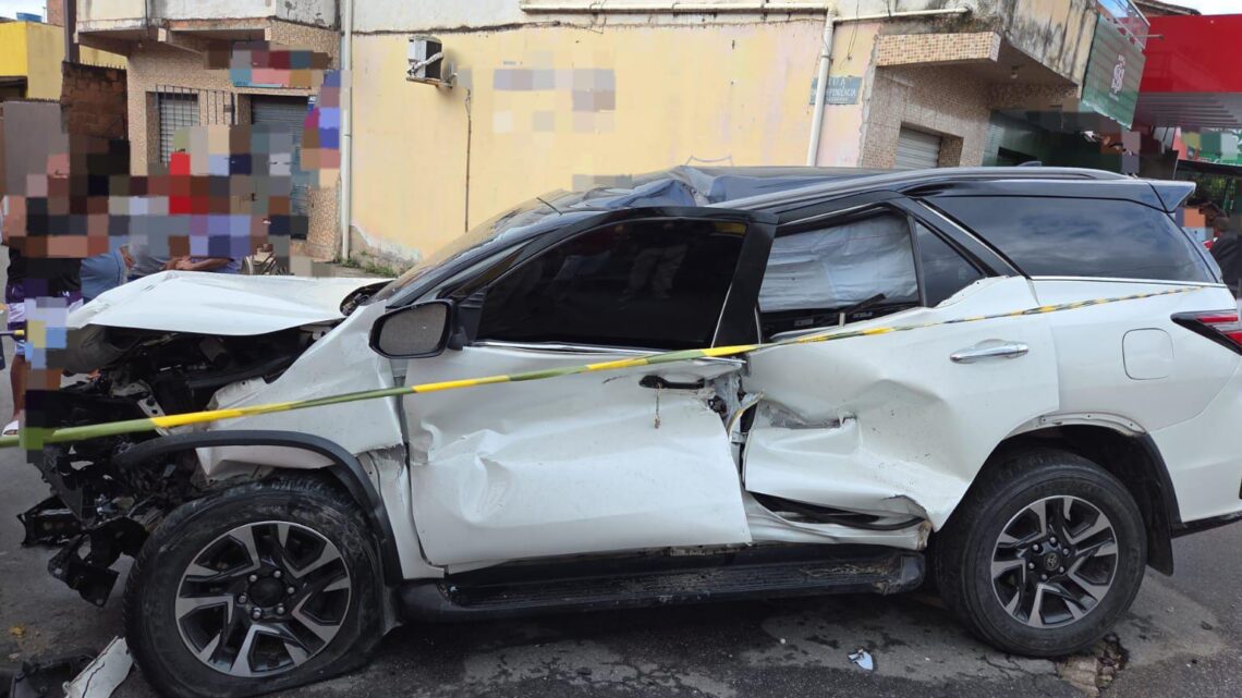 Pedestre morre atropelado por caminhonete