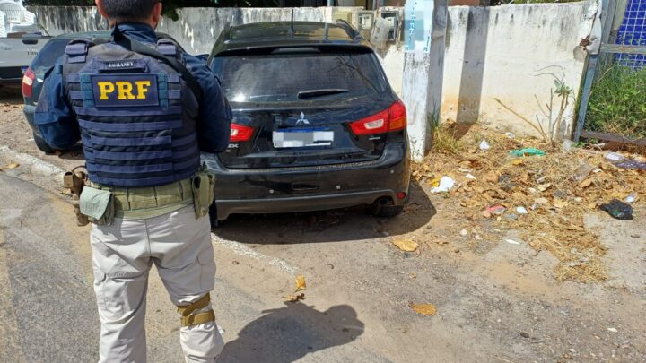 Veículo furtado na Bahia, é recuperado em Pernambuco