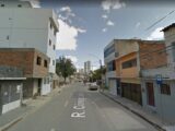 Chuvas provocam interdição de trecho da Rua Cônego Júlio Cabral, em Caruaru; trânsito é desviado