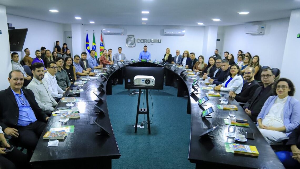 Prefeito Rodrigo Pinheiro apresenta modelo de gestão exitosa de projetos desenvolvidos no município para executivos de multinacionais
